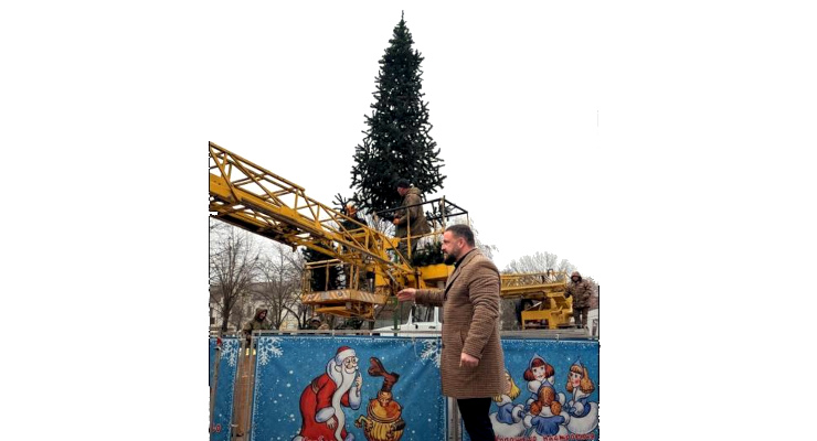 АО «ГЭС» создает новогоднее оформление Прохладного: елка, праздничная иллюминация и украшения!